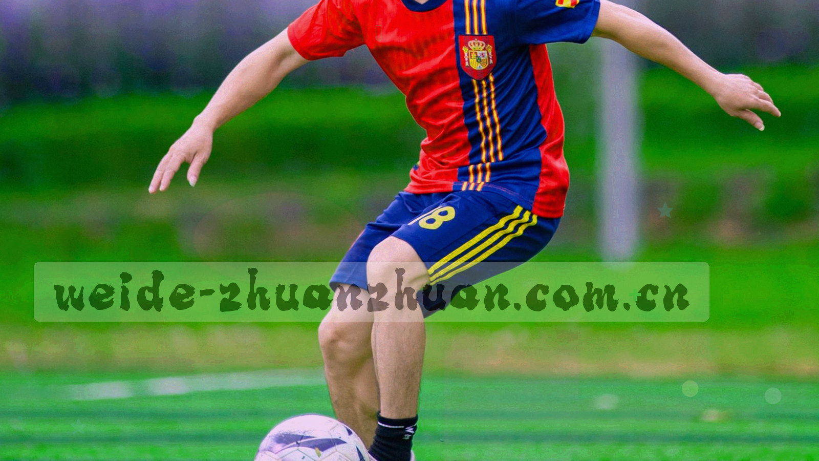 报纸索引与档案标签的抽象拼贴，深海蓝与纸白形成强对比